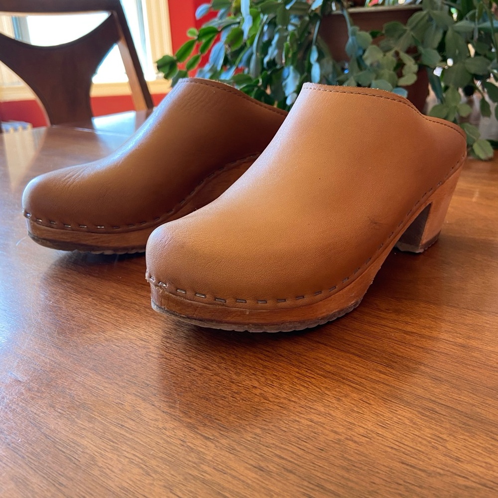 No. 6 Clogs